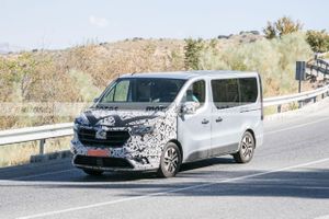 Renault Trafic 2022, la renovada furgoneta francesa se deja ver en el sur de Europa
