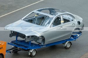 Cazado en fotos espía el chasis del nuevo Mercedes Clase C 2021