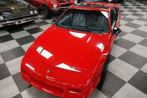 Récord absoluto: el último Pontiac Fiero fabricado vendido por más del triple de lo esperado