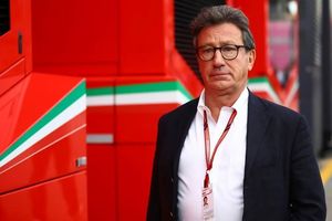 Louis Camilleri dimite como CEO de Ferrari