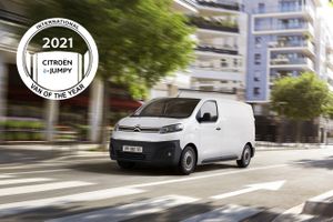 Opel Vivaro-e, Peugeot e-Expert y Citroën ë-Jumpy, furgonetas internacional del año 2021