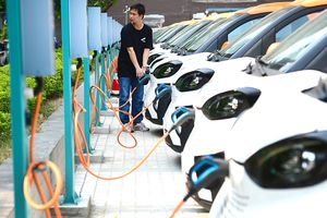 China reducirá los subsidios a coches eléctricos en 2021