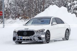 El nuevo Mercedes-AMG S 63 e 2022 se destapa en unas nuevas pruebas de invierno