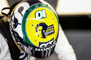 Pierre Gasly dona su casco de Imola al Instituto Ayrton Senna: "Feliz de contribuir a esta gran causa"