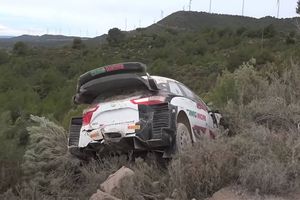 Salida de pista de Sébastien Ogier en los test de Toyota en España