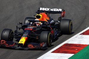 La FIA responde a Verstappen tras anular su vuelta rápida