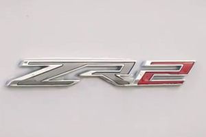 El radical Chevrolet Silverado ZR2 es real y GM ya está anunciando su llegada