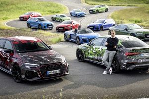 Los Audi RS 3 Sportback, y RS 3 Sedán, posan con la familia RS en un teaser