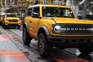 El Ford Bronco comienza al fin su producción sin noticias del híbrido ni del eléctrico