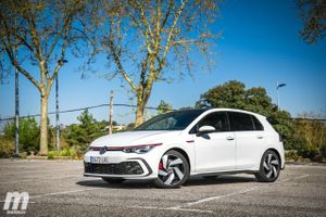 Reino Unido -  Mayo 2021: Volkswagen se pone primera con el Golf
