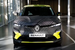 El nuevo Renault Mégane E-Tech Electric 2022 se desnuda en estos teasers