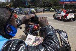 Sébastien Ogier manda en Nairobi y es el primer líder del Safari Rally