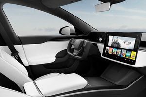 ¡Confirmado! los primeros ejemplares del Tesla Model S 2021 han llegado sin volante convencional