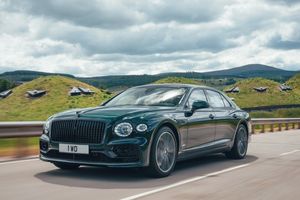 Bentley Flying Spur Hybrid, la lujosa berlina británica apuesta por la máxima eficiencia