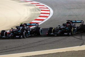 Bottas vs. Russell: Mercedes tomará la decisión en agosto