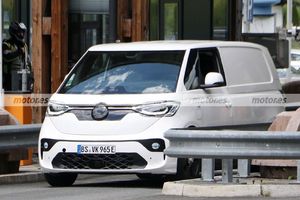 El Volkswagen ID. Buzz Cargo 2022 vuelve a los Alpes, como prototipo de producción