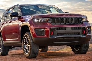 Jeep Grand Cherokee 2022, renovación total para un SUV que ha sido electrificado