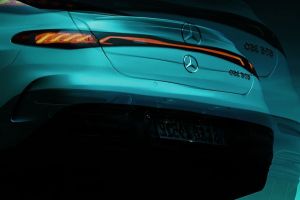 Nuevo adelanto del Mercedes EQE 2022, esta vez el diseño trasero