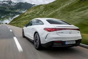 La gama del Mercedes EQS estrenará una nueva versión base en 2022 