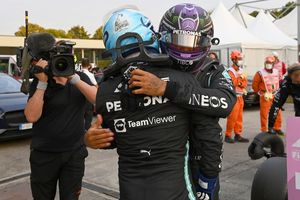 Mercedes anticipa órdenes de equipo en la carrera sprint