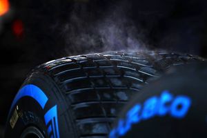 Pirelli y el problema de la lluvia en la F1: «Con los neumáticos no hay solución»