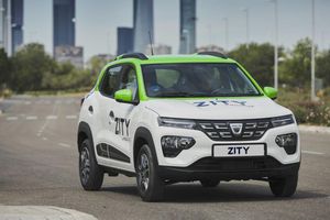 El nuevo Dacia Spring se incorpora a la flota del car sharing Zity en Madrid