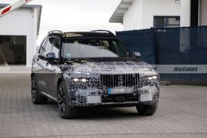 El actualizado BMW X7 LCI 2023 vuelve a dejarse ver en nuevas fotos espía