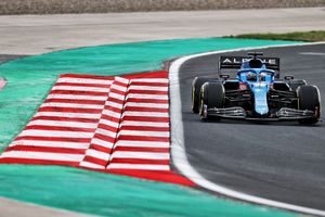 Confusión inexplicable de la FIA; Alonso no será sancionado