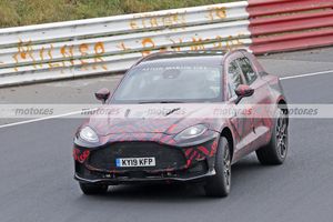 Los prototipos del Aston Martin DBX S invaden Nürburgring nuevamente