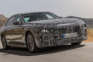 El BMW i7, el esperado rival del Mercedes EQS, encara la recta final de su desarrollo