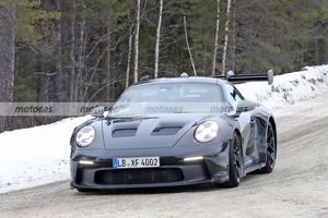 El nuevo Porsche 911 GT3 RS 2022 apura su puesta a punto en las pruebas de invierno