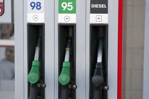Los fabricantes de coches alertan a la UE: la Euro 7 debe ir acompañada de mejores combustibles