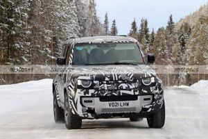 El nuevo Land Rover Defender 130 2022 reaparece en las pruebas de invierno