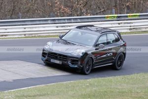 El Porsche Cayenne Turbo Facelift 2023 luce nuevos detalles en su paso por Nürburgring