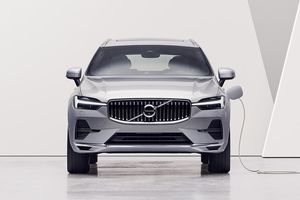 Volvo XC60 2025, revolución estética y mecánica 100% eléctrica para un SUV muy popular