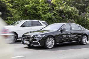 Los Mercedes Clase S y EQS estrenan el sistema autónomo Drive Pilot