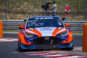 Intercambio de coches entre las estrellas de Hyundai Motorsport en Zolder