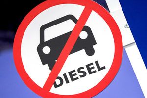 Italia y más países piden aplazar la muerte del coche de gasolina y diésel en Europa