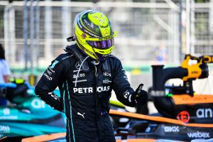Moretones, dolor, rebotes de 10 g: el sufrimiento de Hamilton que Verstappen ningunea