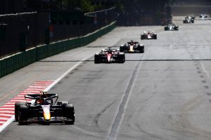 El GP de Pérez en Bakú: error de comunicación, pacto de no agresión y falta de ritmo
