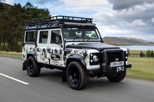 El Land Rover Defender Works V8 Trophy II conmemora al aventurero todoterreno