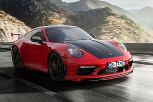 El Porsche 911 GTS recorta distancias al Turbo gracias al aerokit de TECHART