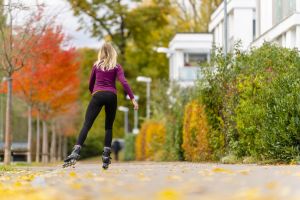 Tras las bicicletas y los patinetes eléctricos llegan… ¡los patines en línea motorizados!