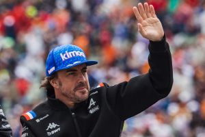 Fernando Alonso: «Nadie demuestra más visión y compromiso absoluto con la victoria que Aston Martin»