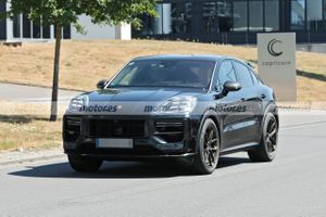 El Porsche Cayenne Coupé GTS Facelift revela un detalle especial en estas fotos espía