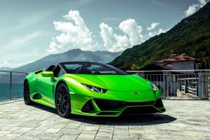 Lamborghini revela su primer motor V8 híbrido, un potente corazón para el relevo del Huracan