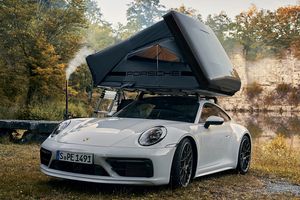 El Porsche 911 estrena un accesorio que lo transforma en un deportivo Camper