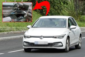 El interior del nuevo Volkswagen Golf 2024 queda al descubierto en estas fotos espía