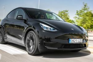 Reino Unido - Septiembre 2022: El Tesla Model Y vuelve a intentarlo