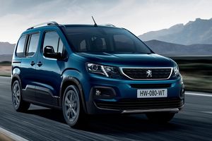 La renovación del Peugeot Rifter en 2023 abre la puerta al regreso de las versiones térmicas